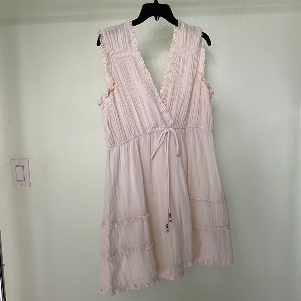 Color: White/cream •Shyanne Brand Dress •Size Large